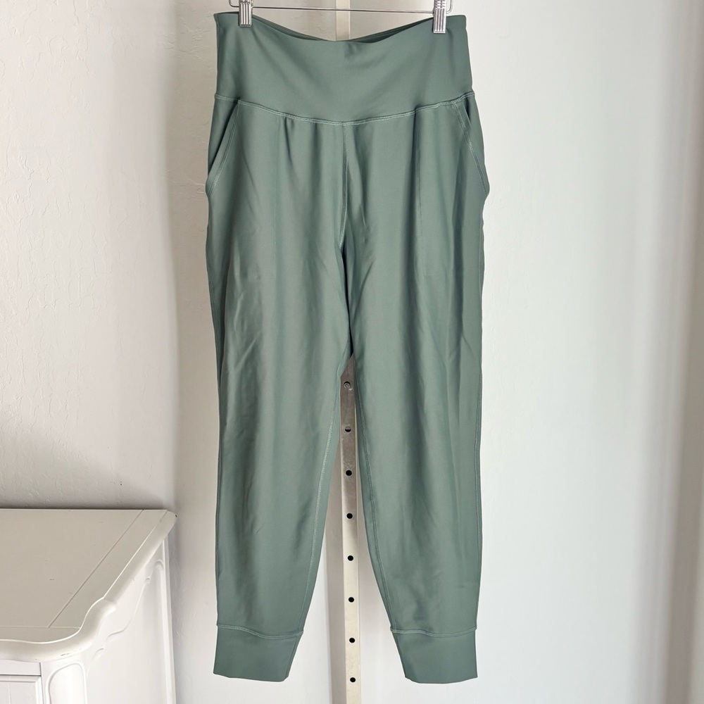 Old Navy Active PowerSoft Hi-Rise Leggings, Go-Dry Olive Green, Large